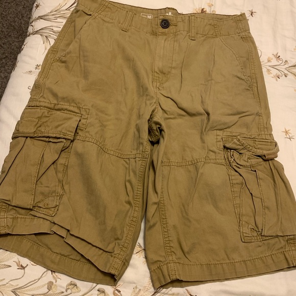 young mens cargo shorts